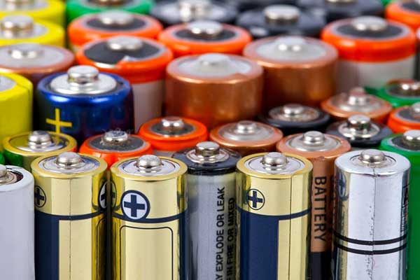 Batteries how they work defined